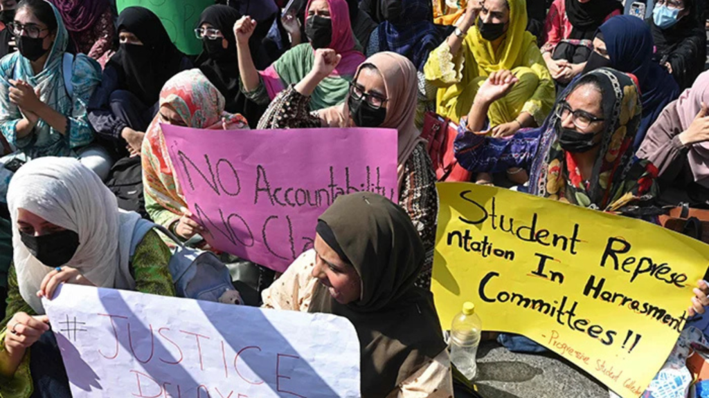 Lahore College Protest